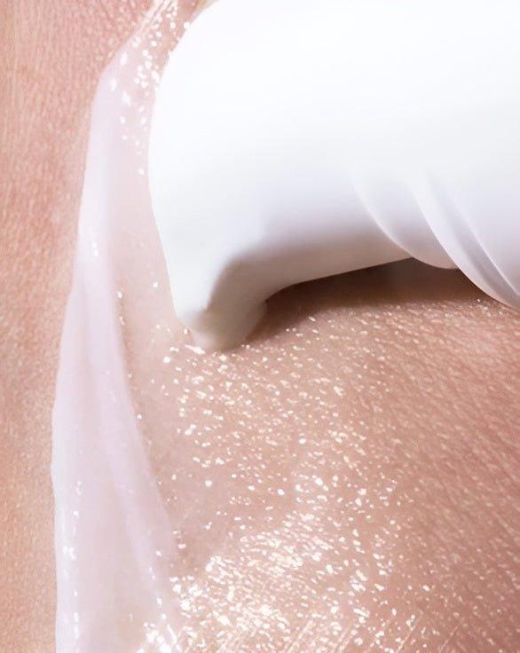 Eclat Soin Puffiness-reducing Brightening Eye Cream being applied for revitalizing effects